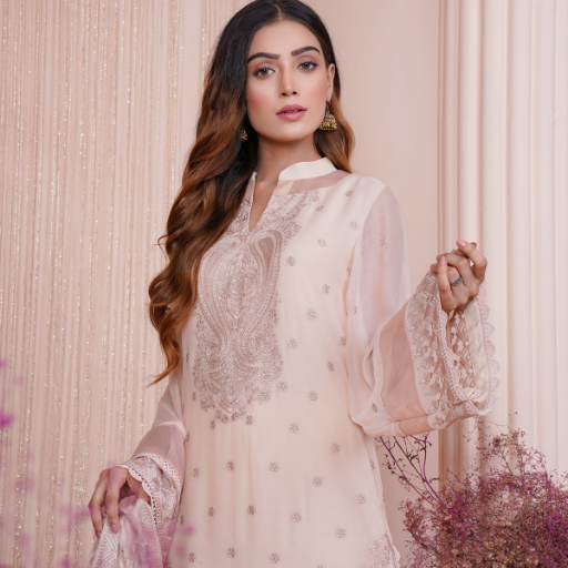 “Traditional Elegance Meets Modern Charm!”